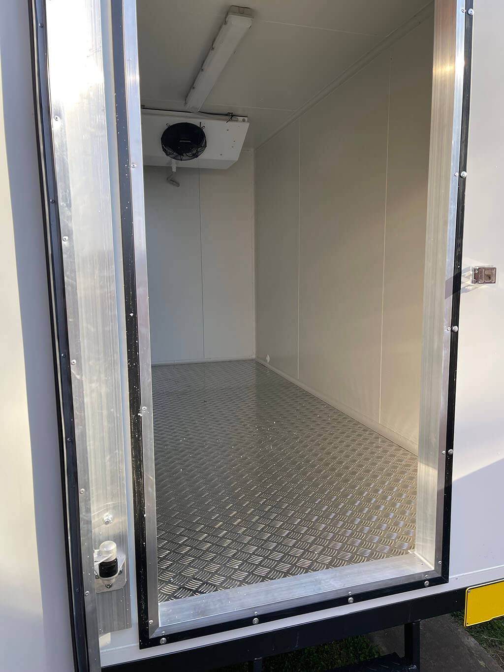 Aluminium Silver Propeller Plate - Image 6